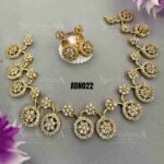 Queen’s Sparkle Necklace