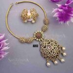 Elegant Floral Necklace Set